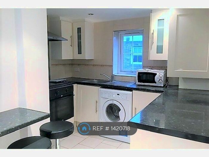 3 Bedroom Flat To Rent In Perham Road, London, W14