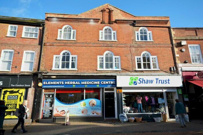 1 Bedroom Flat To Rent In High Street, Chesham, HP5