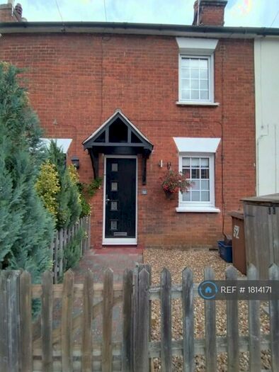 2 Bedroom Terraced House To Rent In Radcliffe Road, Hitchin, SG5