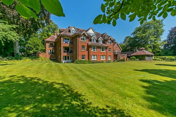 2 Bedroom Flat To Rent In 11 Bereweeke House, 14 Bereweeke Road, Winchester, Hampshire SO22