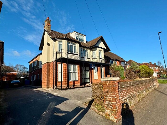 Studio To Rent In Winchester Road, Southampton, Hampshire, SO16