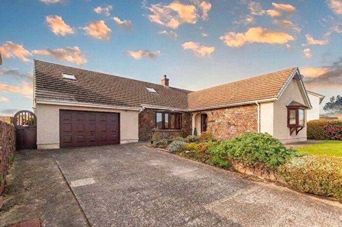 4 Bedroom Detached Bungalow For Sale In Osborn Park, Neyland, Milford Haven, SA73