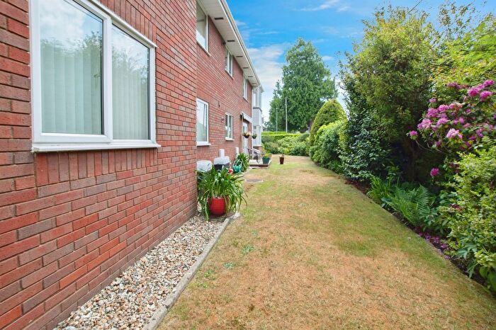 2 Bedroom Flat For Sale In Albert Road, Ferndown, BH22