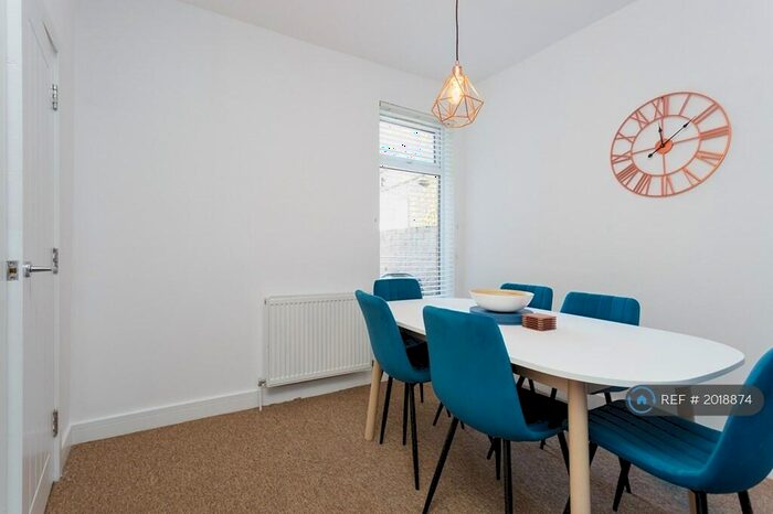 3 Bedroom Terraced House To Rent In Reginald Road, Southsea, PO4