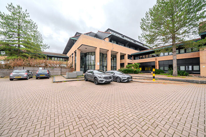 2 Bedroom Apartment For Sale In Whitchurch Lane, Bristol, BS14
