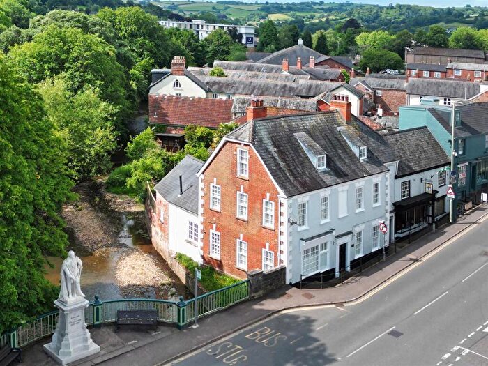 5 Bedroom Semi Detached House For Sale In Gold Street, Tiverton, EX16