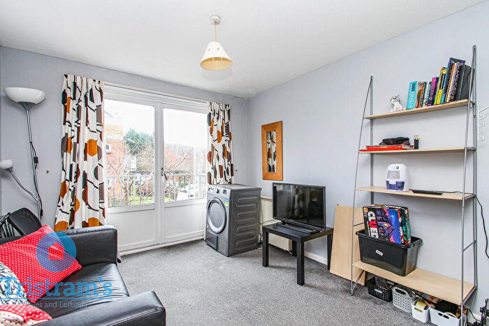 2 Bedroom Apartment To Rent In Tonnelier Road, Dunkirk, NG7
