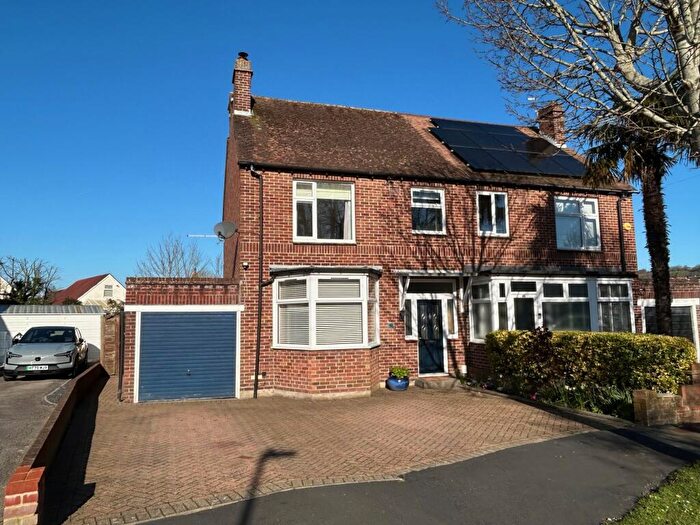3 Bedroom Semi-Detached House For Sale In Lealand Road, Drayton, Portsmouth, PO6