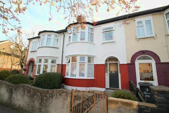 3 Bedroom Property To Rent In Cranleigh Gardens, Barking, IG11