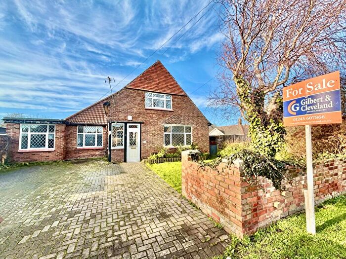 4 Bedroom Detached House For Sale In Croft Road, Selsey, PO20