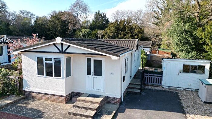 2 Bedroom Park Home For Sale In Barn Close, Boxhill Road, KT20