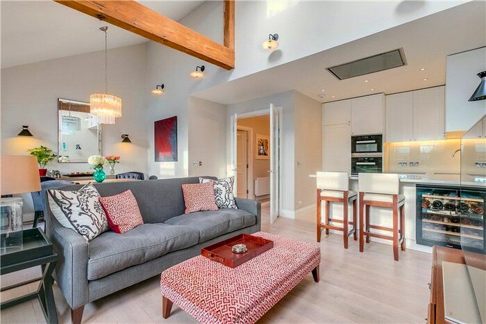 2 Bedroom Property To Rent In Courtfield Road, South Kensington, London, SW7