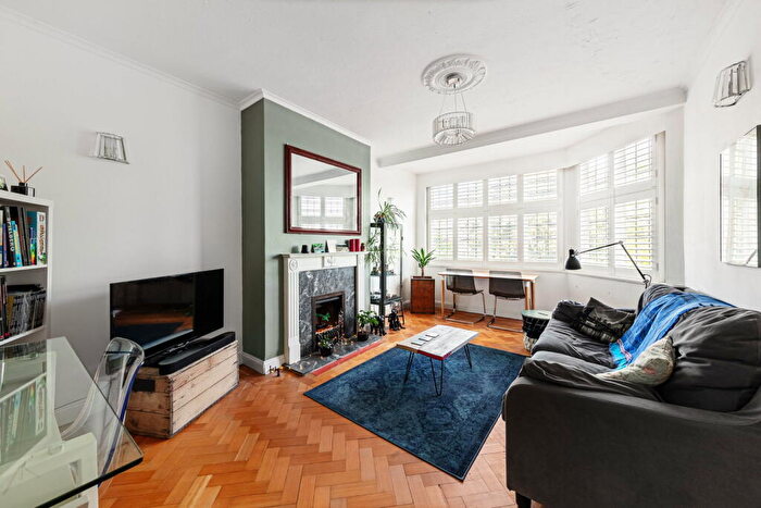 2 Bedroom Apartment To Rent In Addiscombe Road, Croydon, CR0