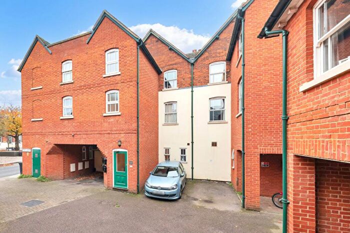 1 Bedroom Flat To Rent In Lower King Street, Croix Court, SG8