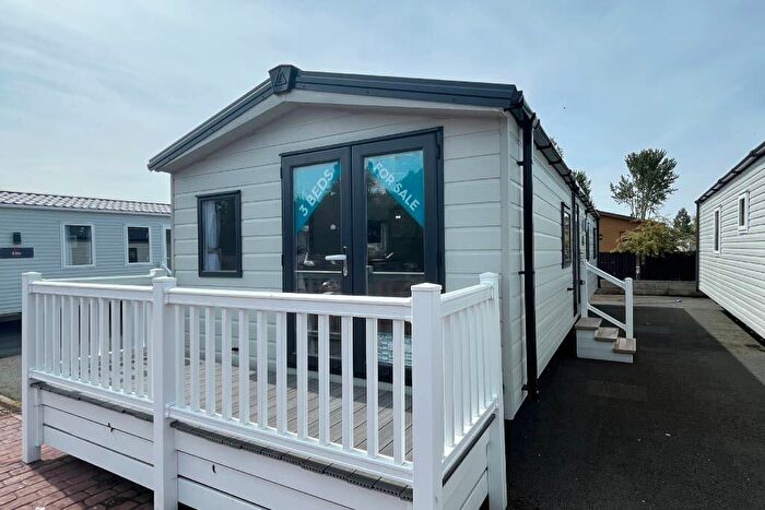 3 Bedroom Caravan For Sale In Gwespyr, Flintshire, CH8