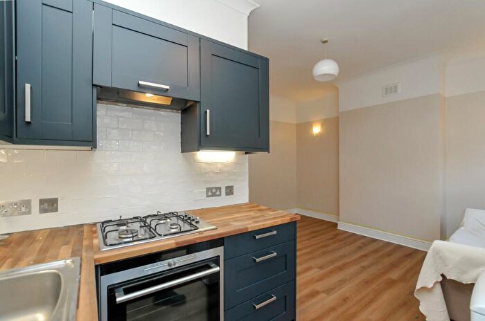 1 Bedroom Flat To Rent In Green Lanes, Stoke Newington, N16
