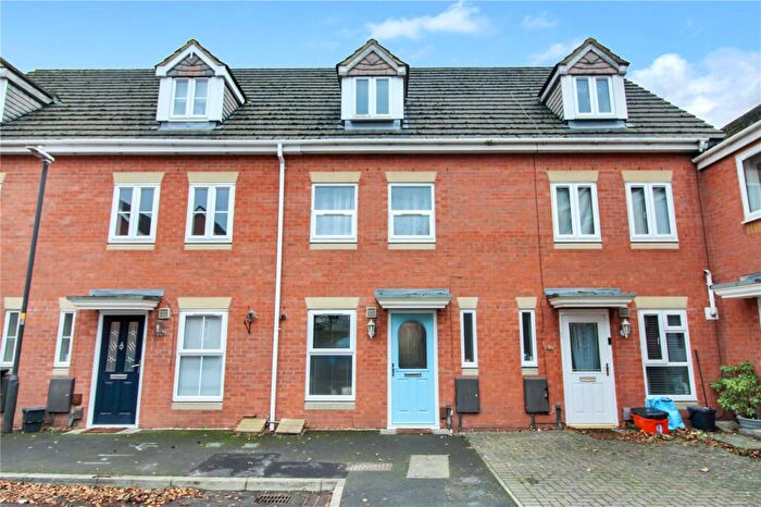 3 Bedroom House For Sale In Carter Close, Swindon, Wiltshire, SN25