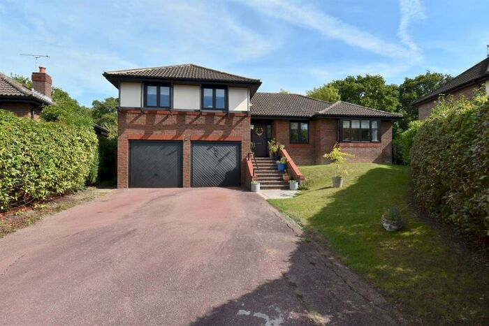 4 Bedroom Detached House For Sale In Dukeswood, Chestfield, Whitstable, CT5