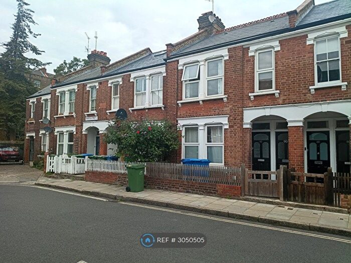 2 Bedroom Flat To Rent In Alberta St, London, SE17