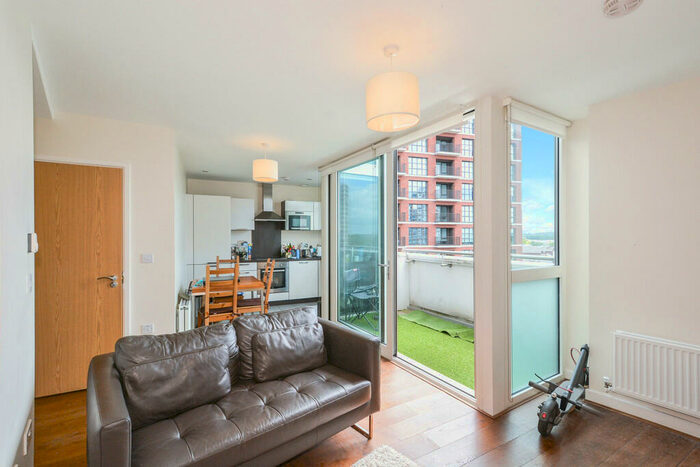 1 Bedroom Flat To Rent In Montreal House, Surrey Quays Road, London, SE16