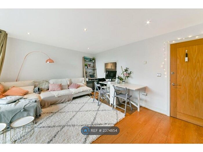 1 Bedroom Flat To Rent In Wards Wharf Approach, London, E16