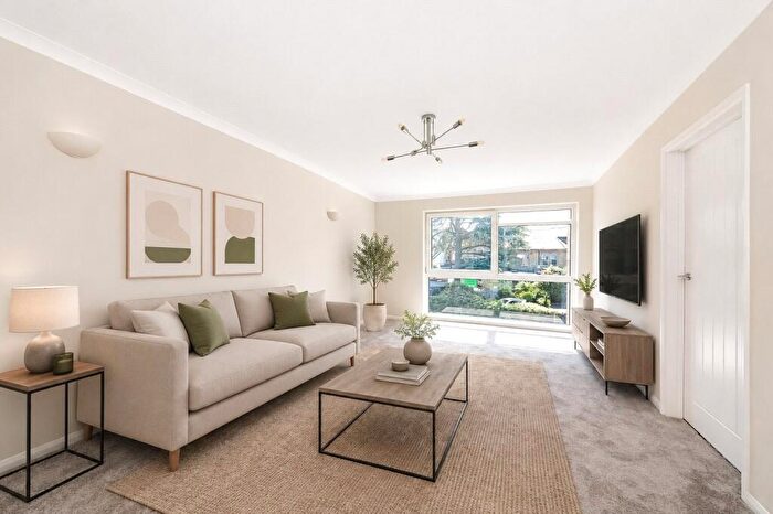 1 Bedroom Apartment For Sale In Russell Court, London Lane, Bromley, BR1