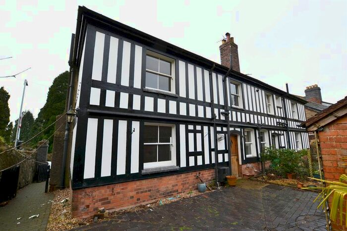 3 Bedroom Semi-Detached House To Rent In West Malvern Road, Malvern, WR14