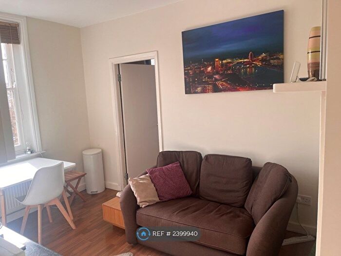1 Bedroom Flat To Rent In Lisson House, London, NW1