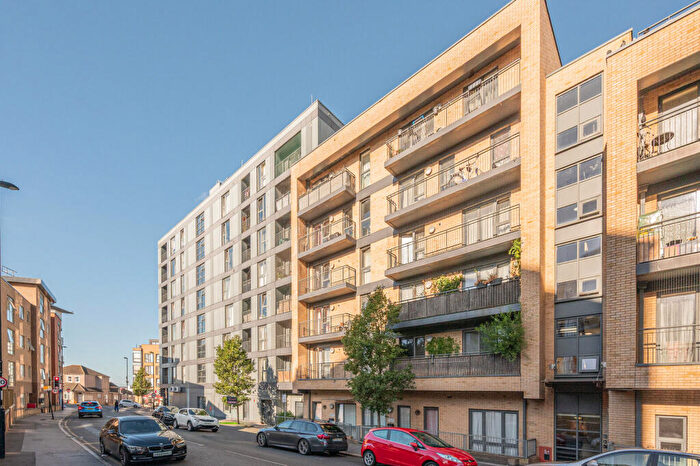 2 Bedroom Flat For Sale In Bensham Lane, Croydon, CR0