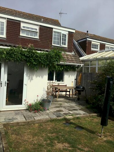 4 Bedroom Semi-Detached House To Rent In Daniel Hopkin, Llantwit Major, CF61