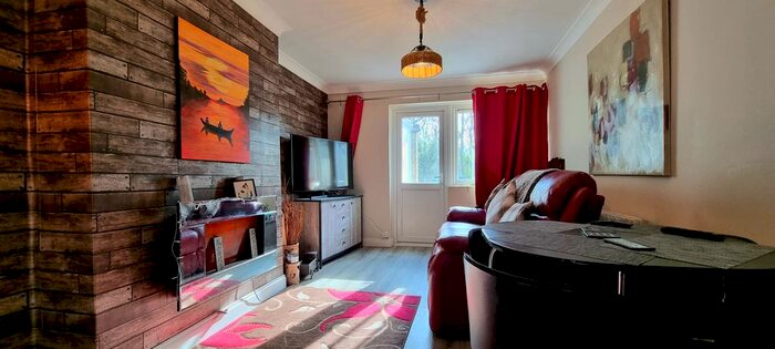 1 Bedroom Flat To Rent In Thistle Grove, Welwyn Garden City, AL7