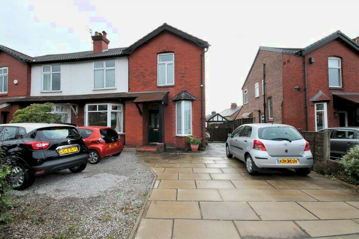 2 Bedroom Apartment To Rent In Monton Green, Monton, Manchester, M30