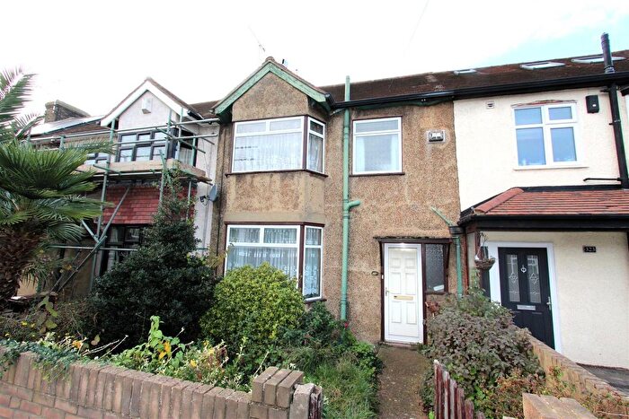 3 Bedroom Terraced House For Sale In Woodlands Road, Gillingham, ME7