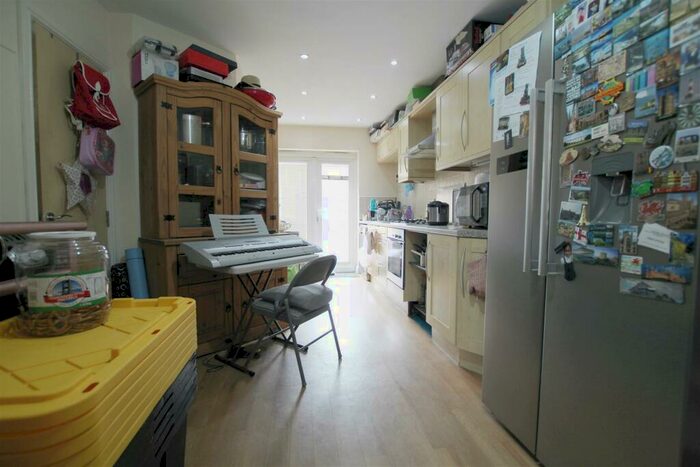 3 Bedroom Semi-Detached House To Rent In Coral Close, Derby, DE24