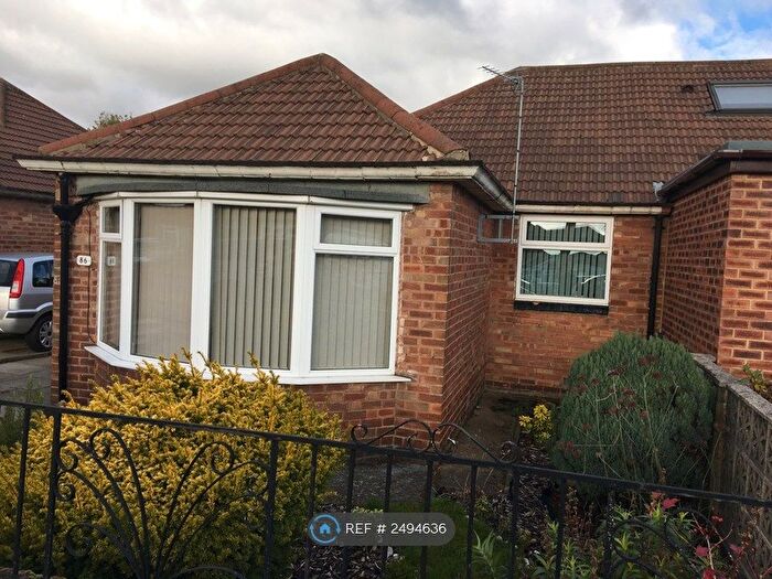 2 Bedroom Bungalow To Rent In Kennerleigh Avenue, Leeds, LS15