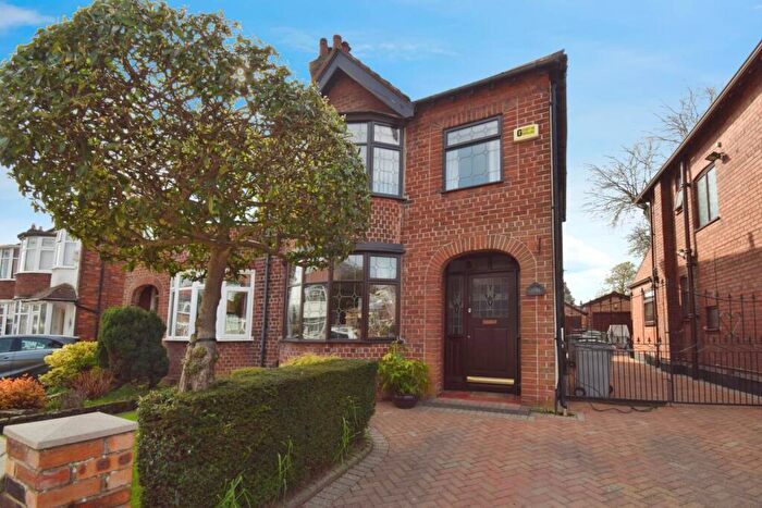 3 Bedroom Semi-Detached House For Sale In St Johns Road, Eastham, CH62