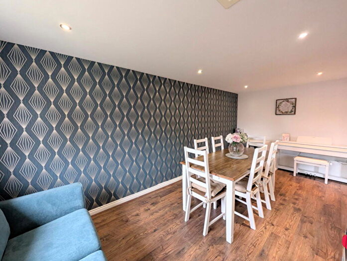 3 Bedroom End Of Terrace House For Sale In Kipling Close, Whiteley, Fareham, PO15