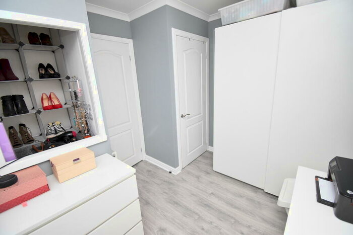 3 Bedroom Terraced House For Sale In Glenapp Road, Paisley, Renfrewshire, PA2
