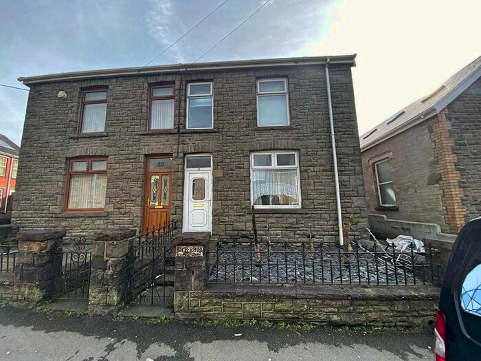 3 Bedroom Property For Sale In High Street, Cwmgwrach, Neath, Neath Port Talbot., SA11