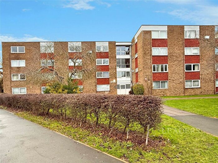 Studio For Sale In Dearne Walk, Bedford, Bedfordshire, MK41