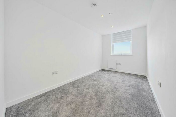 2 Bedroom Apartment To Rent In Beckenham Road, Beckenham, BR3
