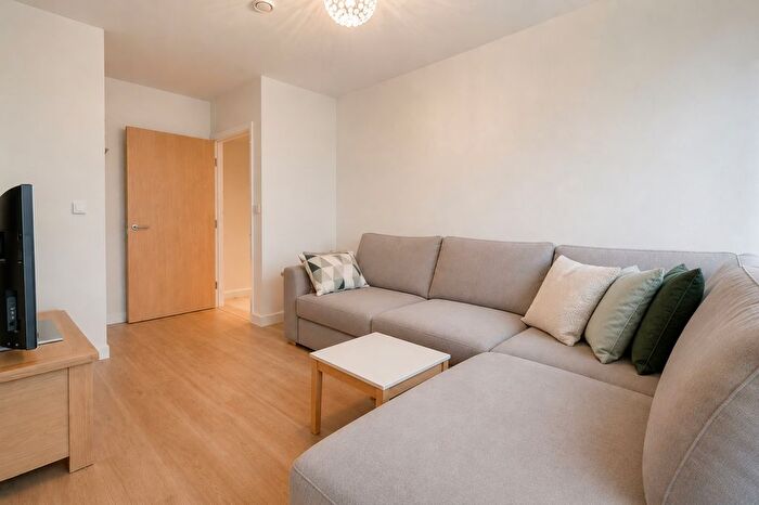 1 Bedroom Flat To Rent In Pilot Walk London, SE10