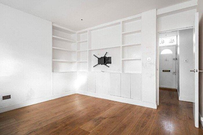 4 Bedroom Apartment To Rent In Wimbourne Street, Hackney, London, N1