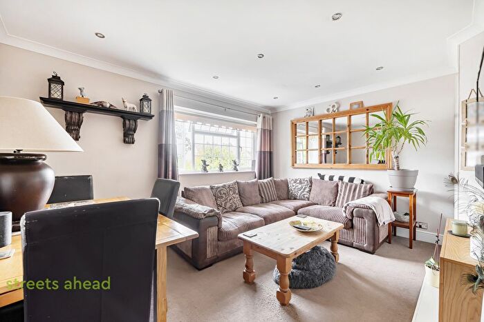2 Bedroom Flat For Sale In Gresham Avenue, Warlingham, Surrey, CR6