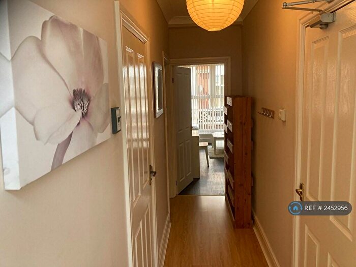 1 Bedroom Flat To Rent In Charles Street, Newport, NP20