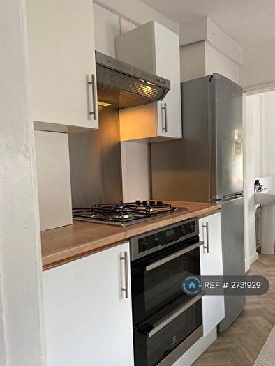 2 Bedroom Flat To Rent In Dunstable Road, Luton, LU1