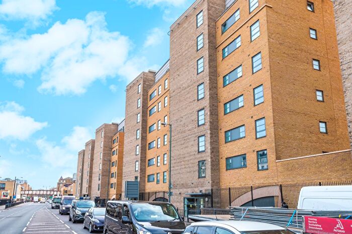 1 Bedroom Flat To Rent In Commercial Road, Limehouse, London, E14