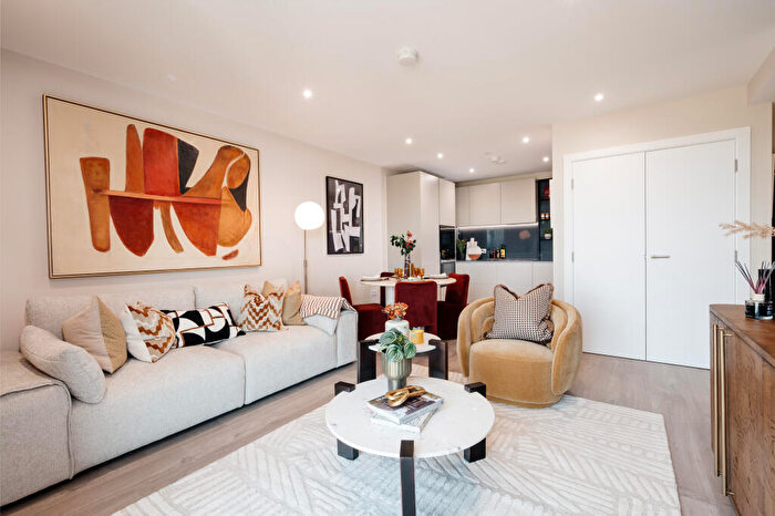 1 Bedroom Apartment For Sale In Woodberry Down Sales & Marketing Suite Riverside Apartments, Woodberry Grove, Finsbury Park, London, N4