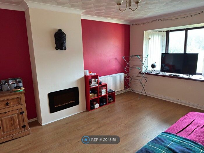 3 Bedroom Detached House To Rent In Mayfield Close, St Austell, PL25