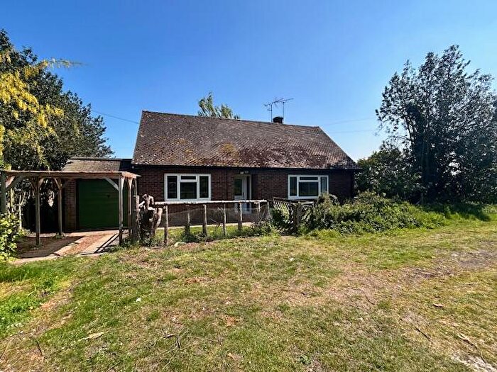 2 Bedroom Bungalow To Rent In The Street, Upchurch, ME9